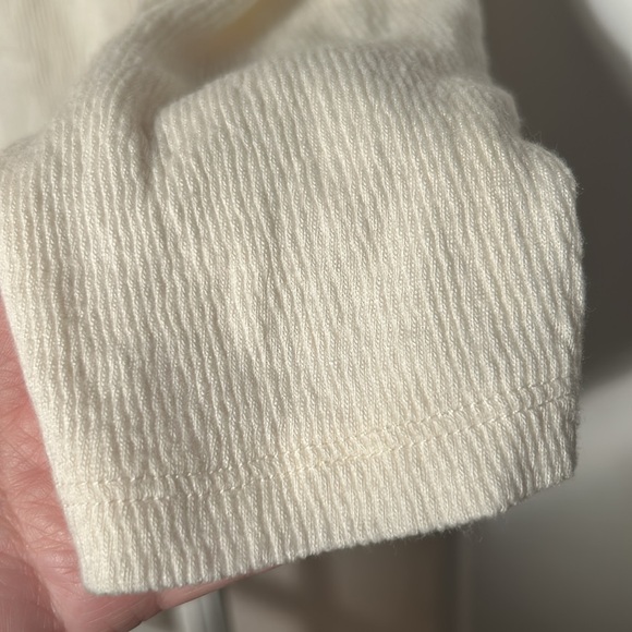 Old Navy Cream long sleeved top - Picture 3 of 3